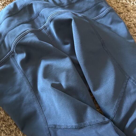 Athleta Mesh Sonar Capri Blue‎ Athletic Crop Leggings Size Small - Picture 10 of 10